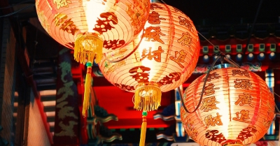 three red oriental lanterns
